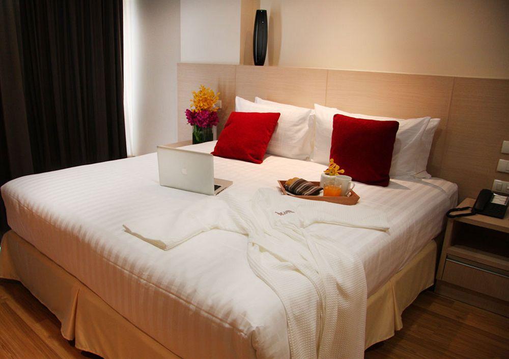 Park Village Rama II Bangkok Exteriör bild