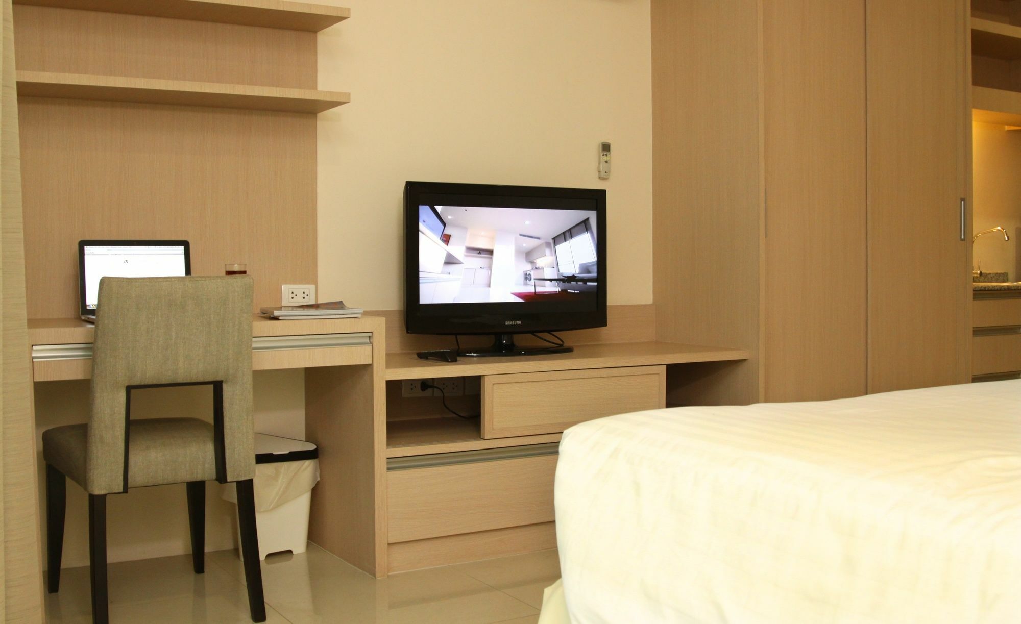 Park Village Rama II Bangkok Exteriör bild